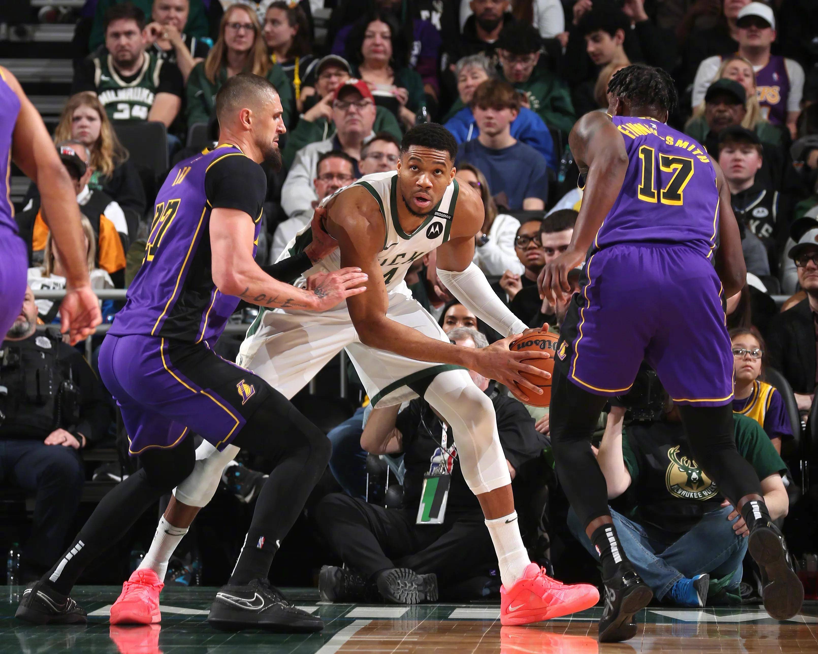 开元官网-关于洛杉矶湖人发布备战花絮，国际比赛日单刀错失，欧超杯任务艰巨，纪律约束更严格的信息