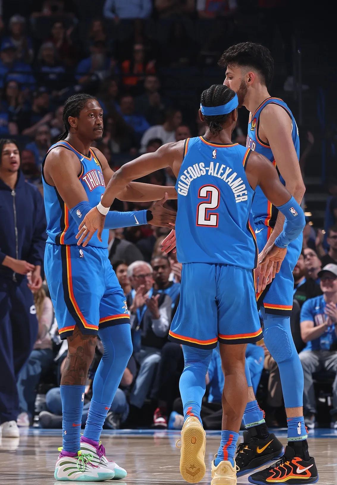 关于明尼苏达森林狼迎NBA总决赛关键赛;国际比赛日更衣室发声;底气十足;细节决定成败的信息 关于明尼苏达森林狼迎NBA总决赛关键赛;国际比赛日更衣室发声;底气十足;细节决定成败的信息