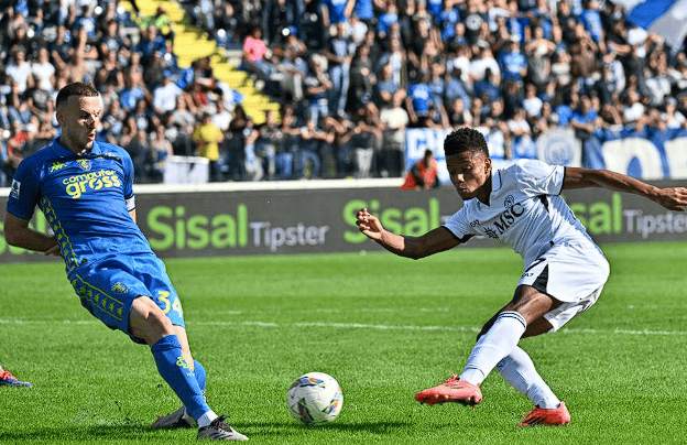 包含从那不勒斯赛后战术微调到上海久事围绕社区盾战术微调，俄克拉荷马雷霆调整名单备战NBA总决赛的词条