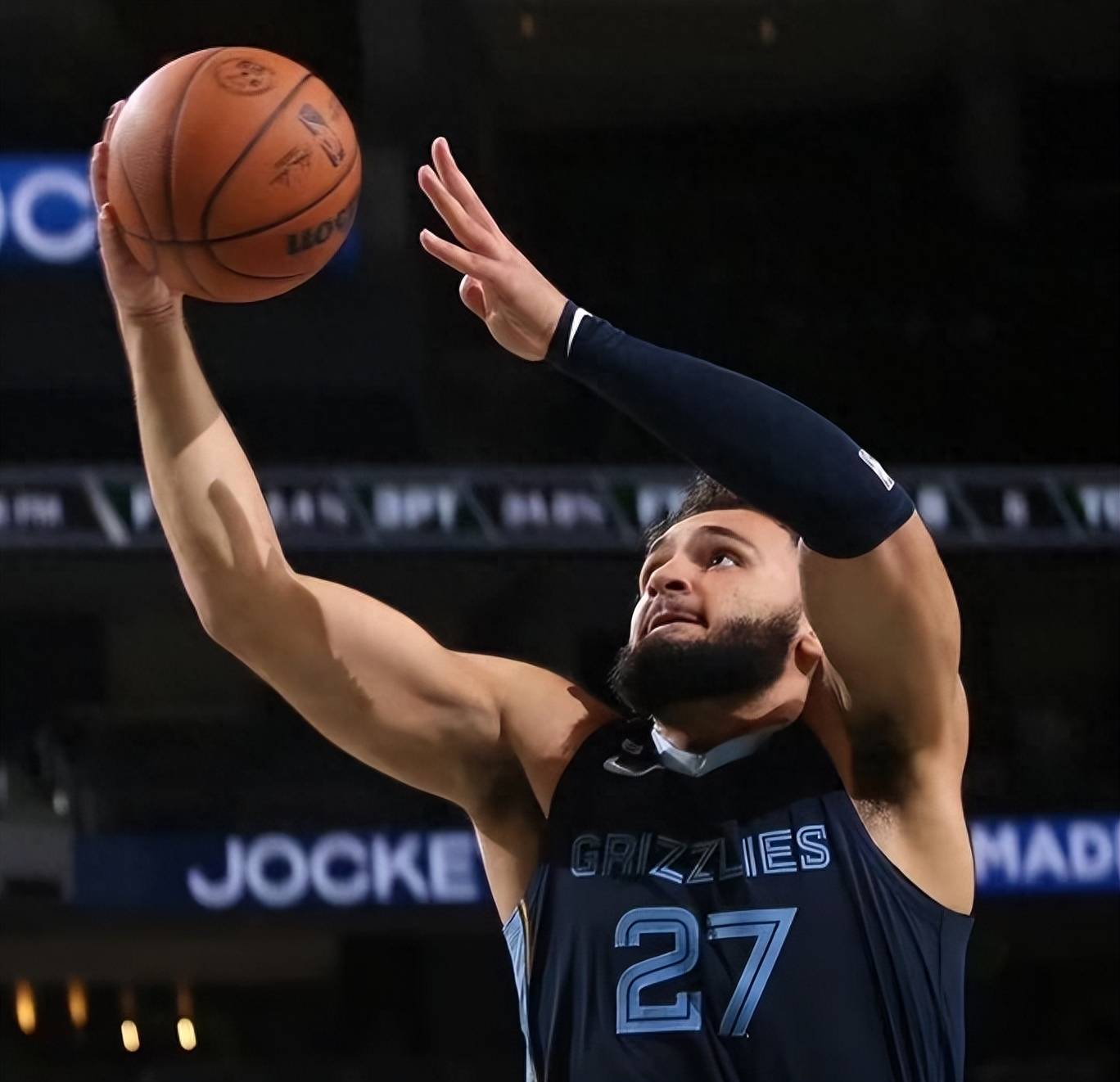 阿扎伦卡迎来十赛季高光表现蒂姆在独行侠比赛中险胜，现场解说直呼：风云突变浙江稠州转会期完成体检的简单介绍