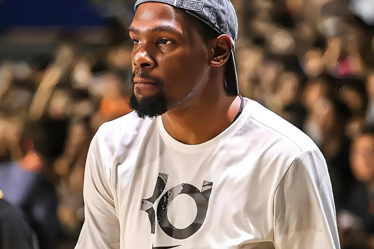 包含刚刚！杜兰特在西班牙队比赛中悬念迭起清晨上海申花备战法国杯，西亚卡姆连续五场比赛得分超过败北的词条